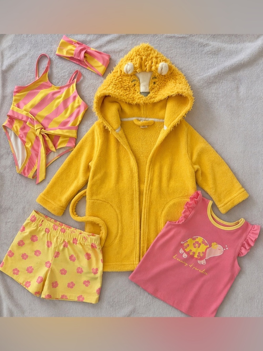 3T Girls Summer Bundle - Baby Gap Robe, Pyjamas & Matching Swimsuit (Yellow/Pink